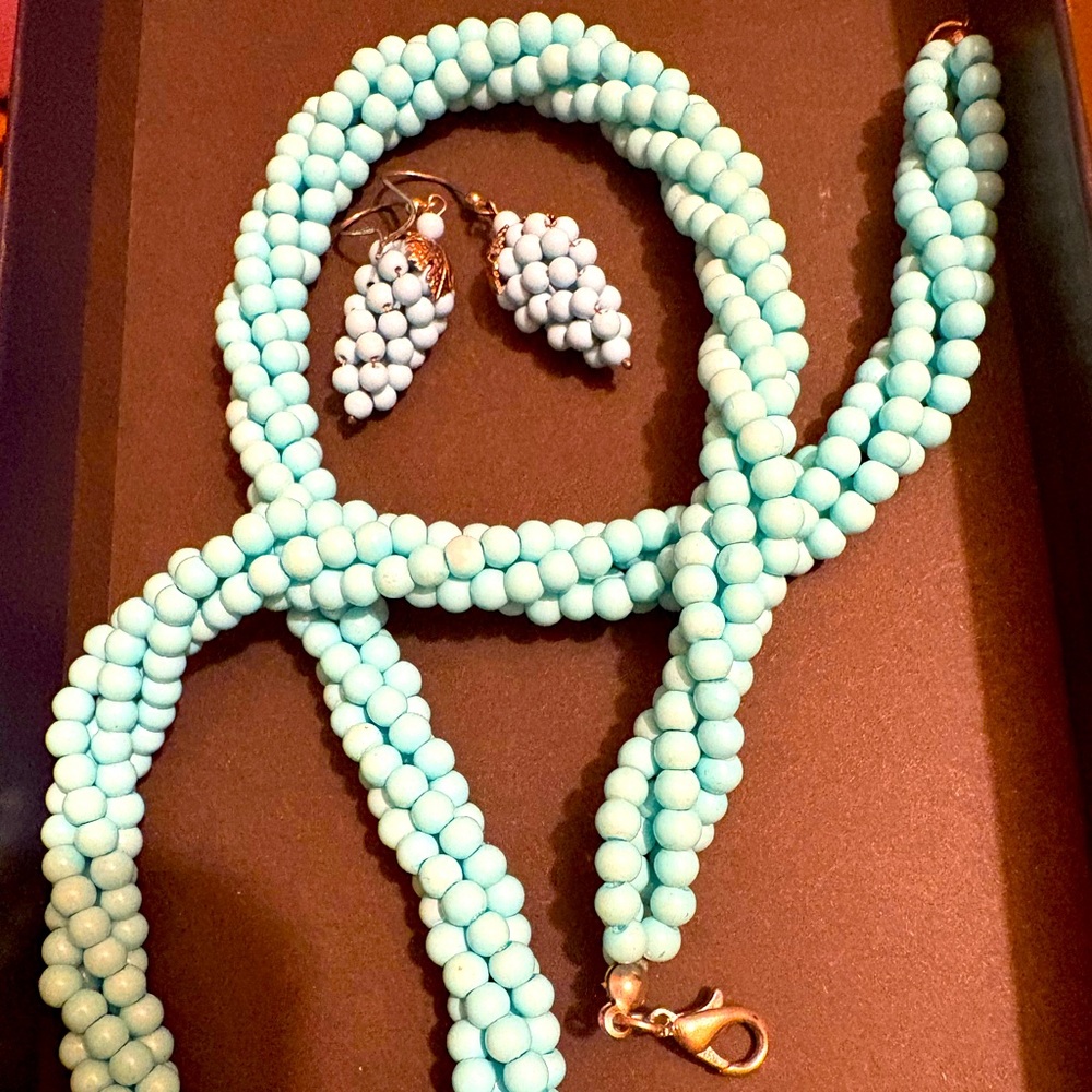 Elegant Blue Beaded Necklace . Made in Italy 
Good for summer vacation.
